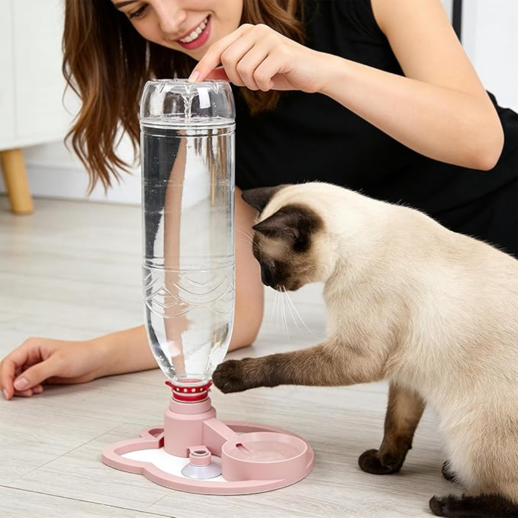 Bebedouro com Encaixe para Garrafas PET